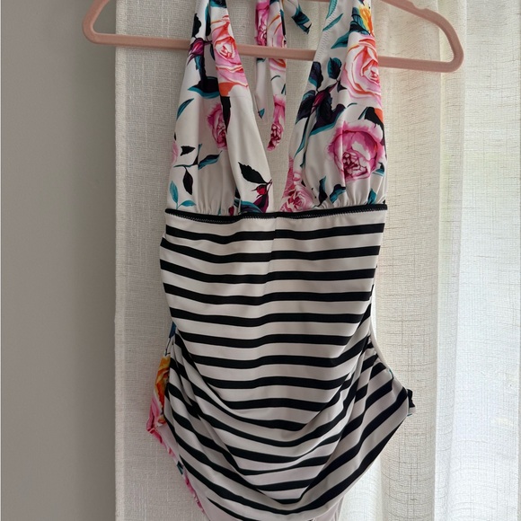 Cupshe Floral and Striped One Piece Swimsuit - Picture 5 of 5